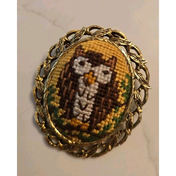 Vintage Jewelry - Vintage Embroidered Owl Pendant Brooch Cross Stitch Needlepoint Retro Gold tone